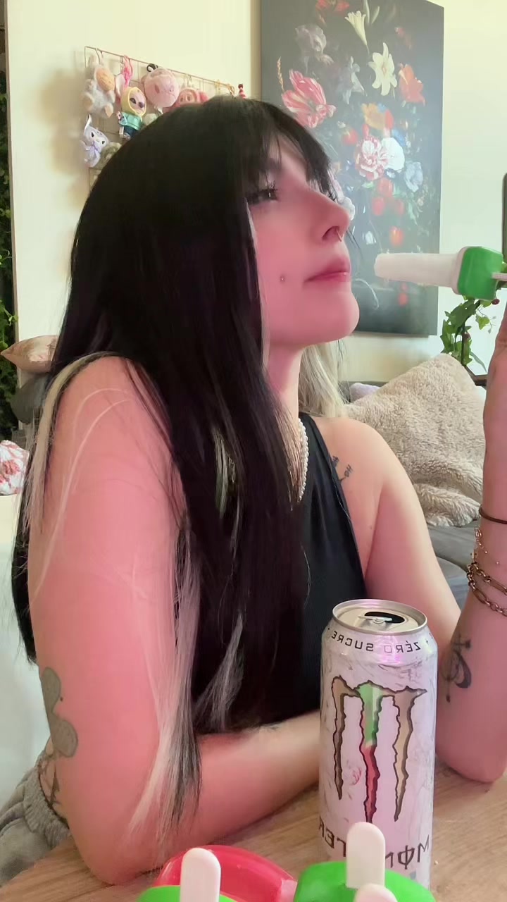 @spookydollie_