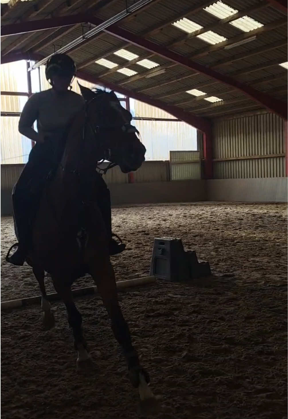 @laura_equestrian25