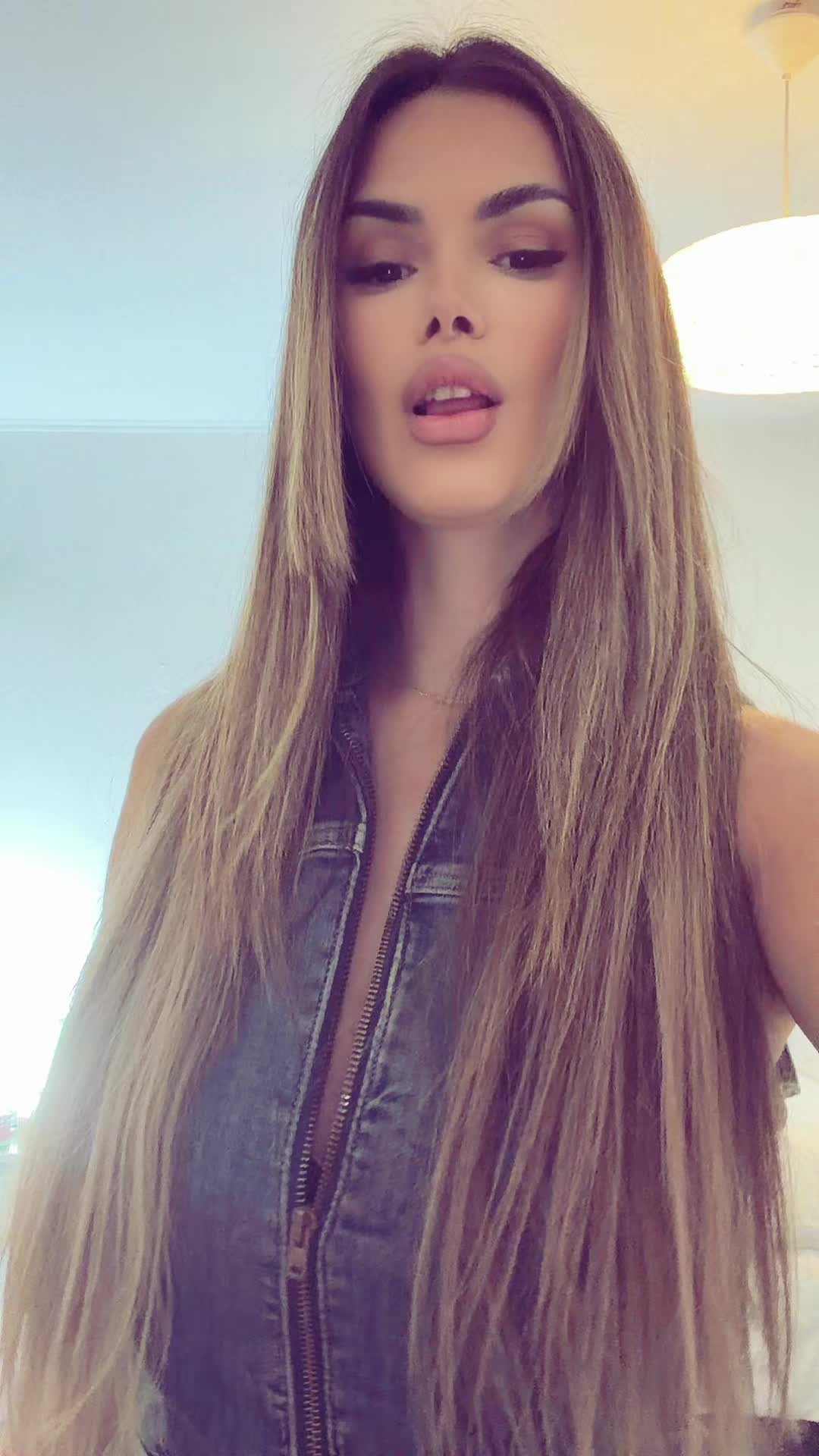 @kaltrina_curri