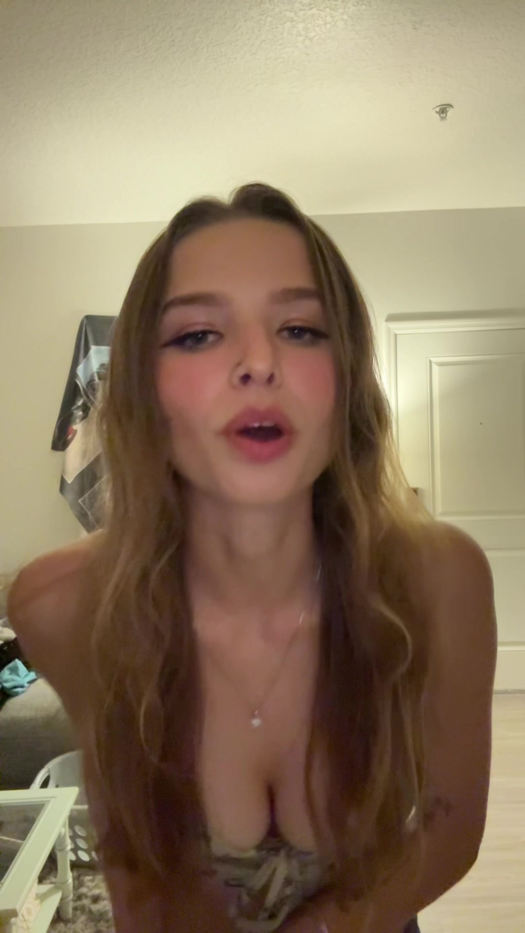 @️