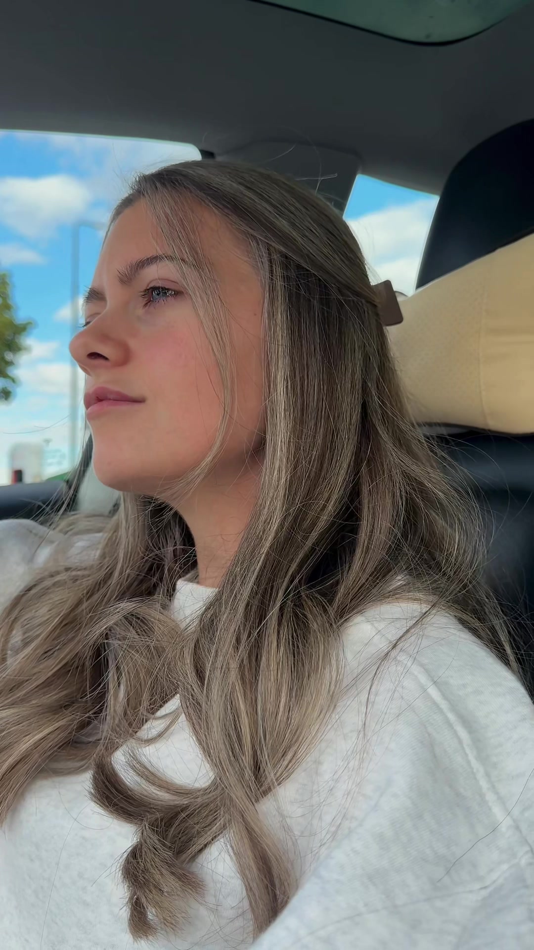 @khloebroome