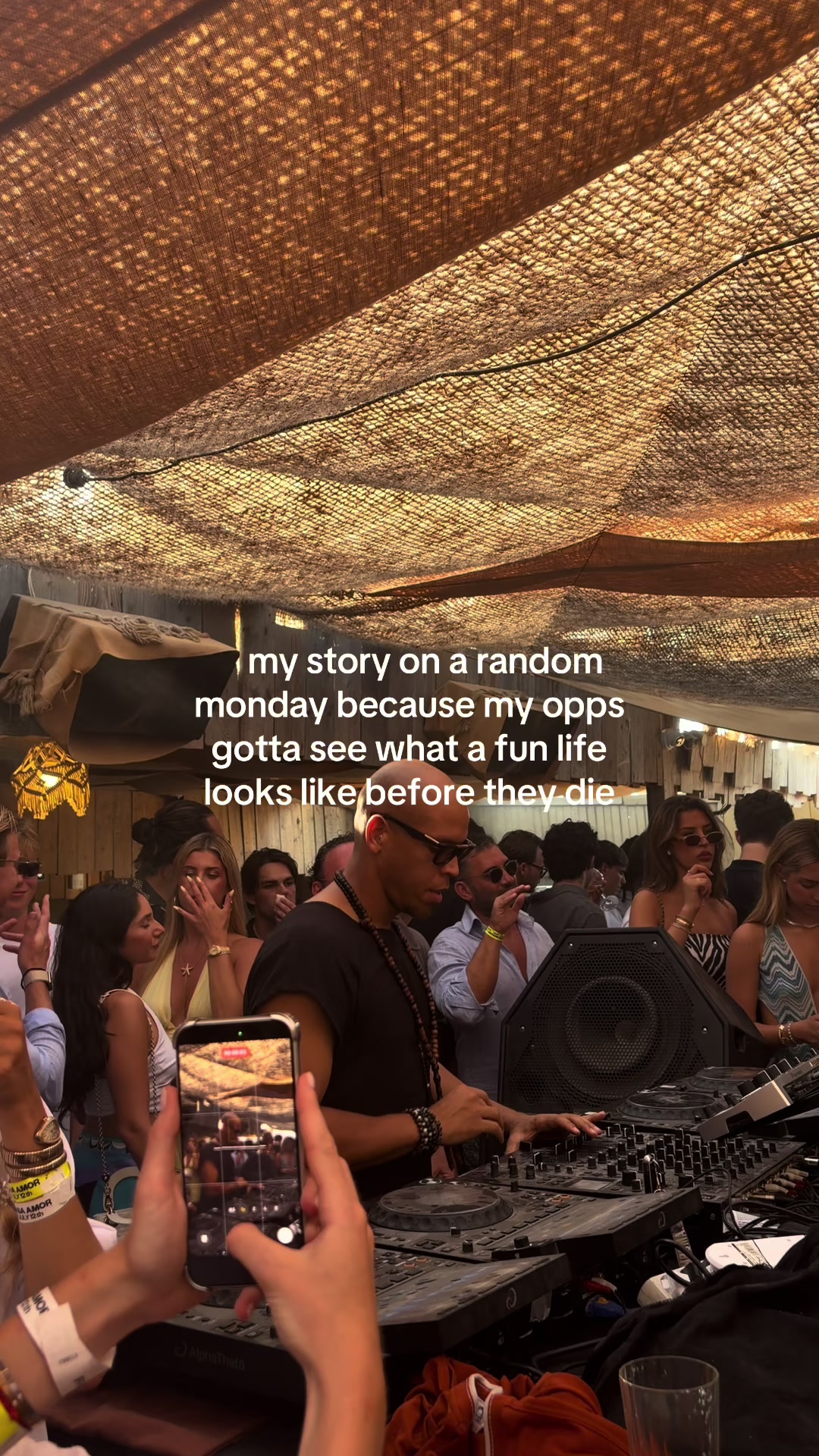 @LI