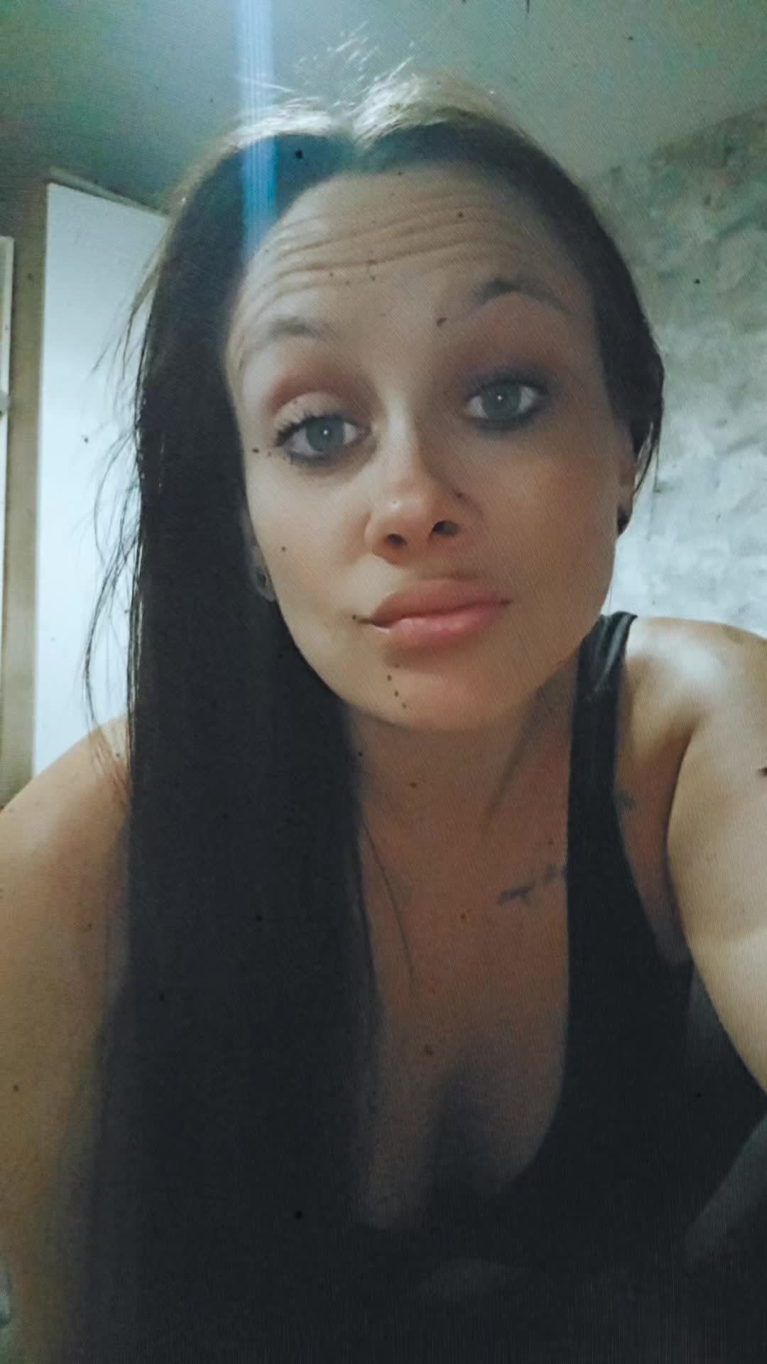 @Live♥️Love♥️Laugh