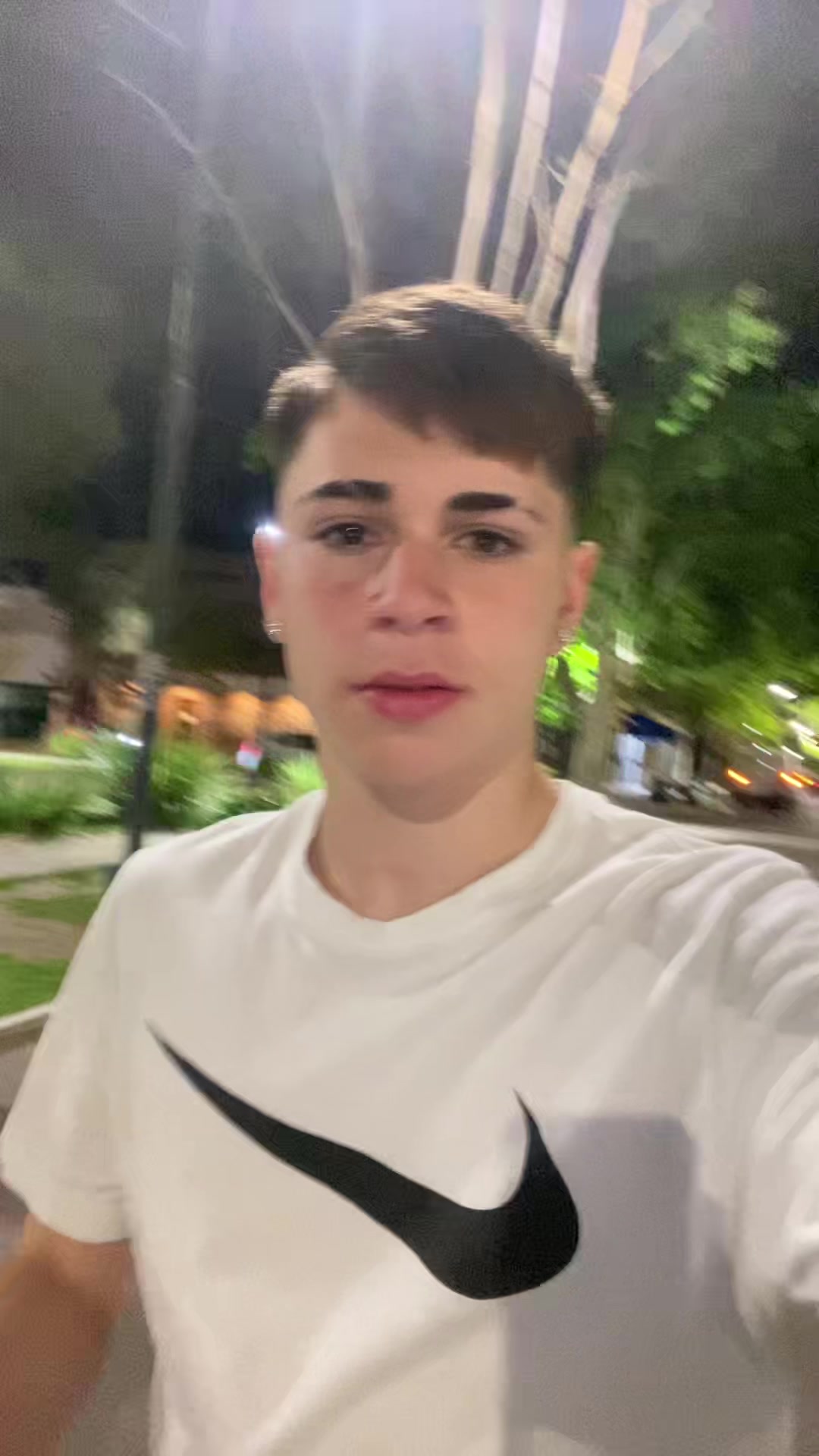 @valen🐊