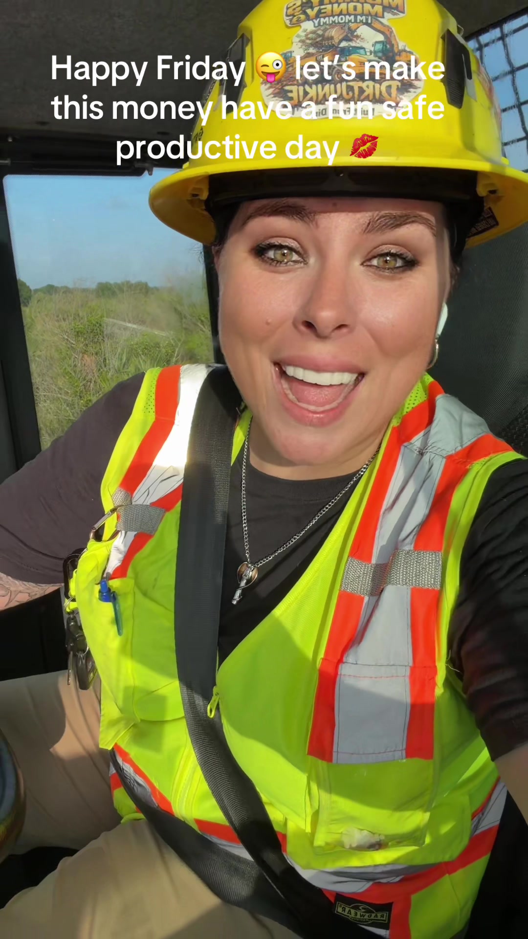@BLUE_COLLAR_BADDIE22