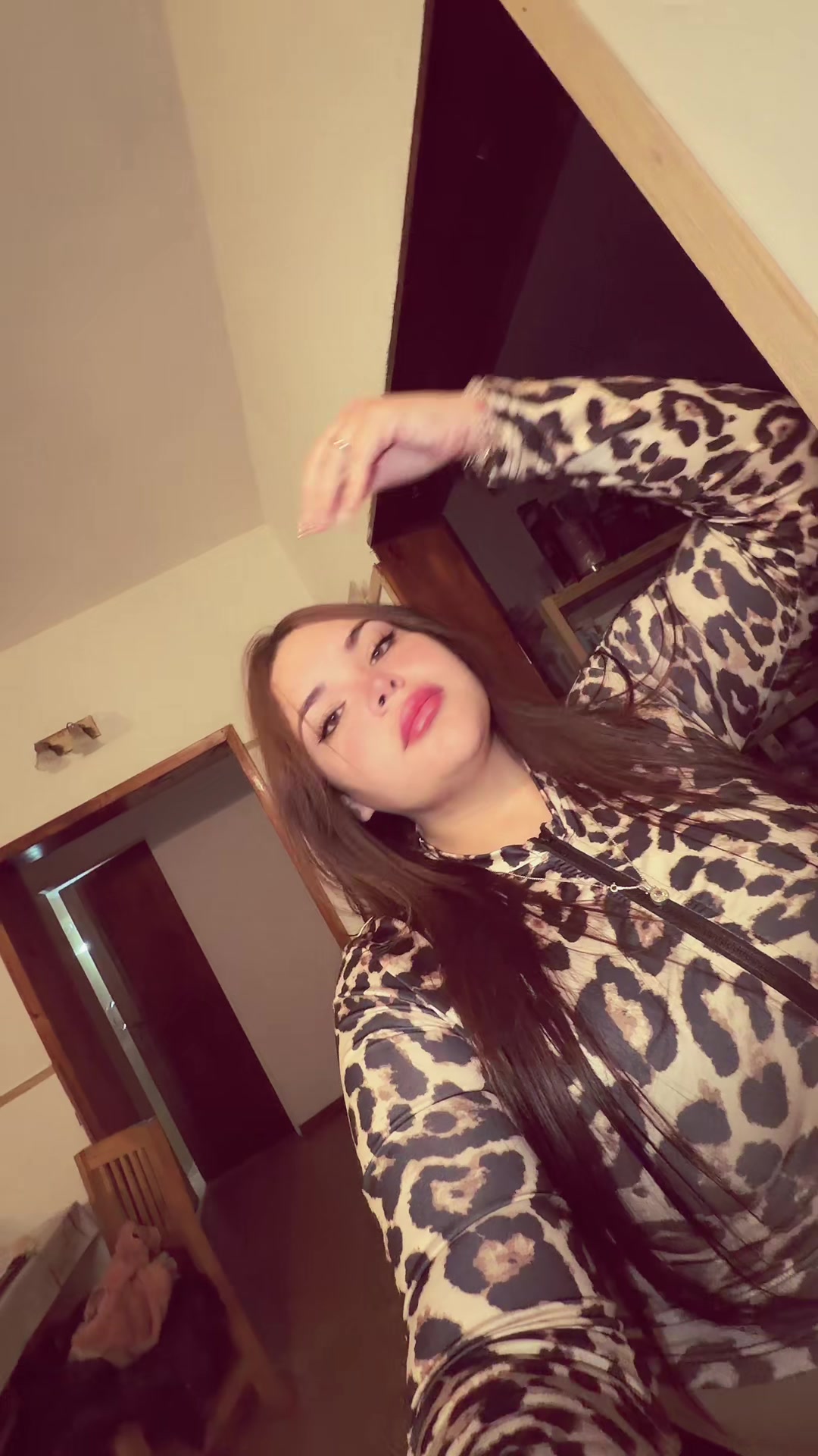 @Alonycami777
