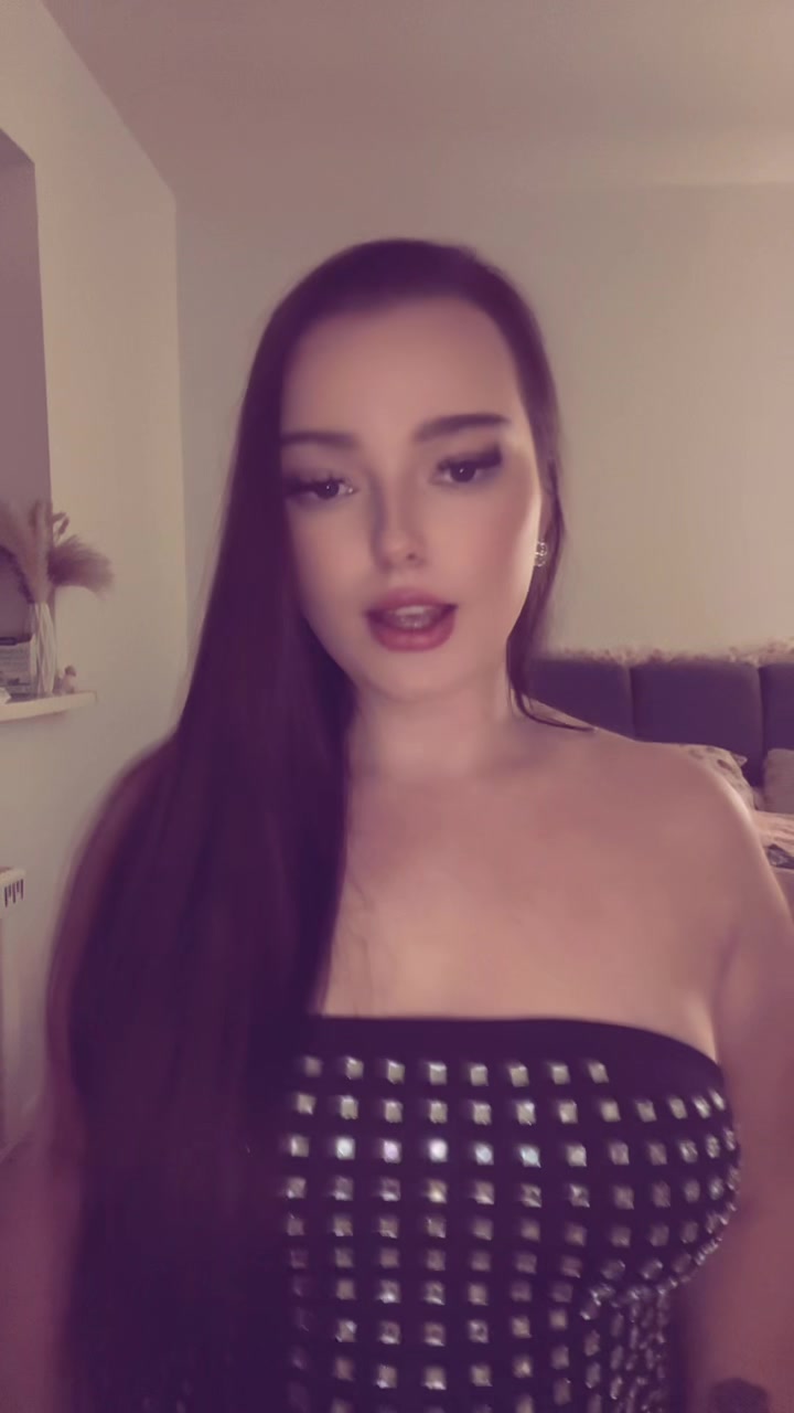 @shortynamecelina
