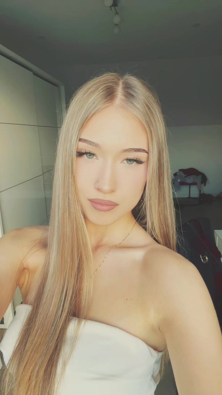 @𝓐𝓶𝓮𝓵𝓲𝓪
