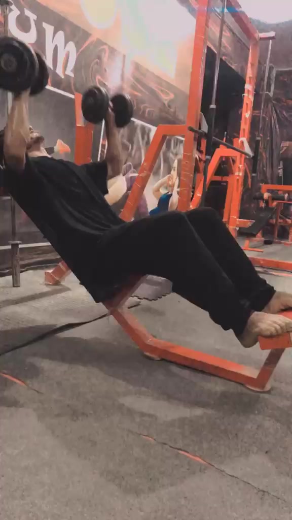 @sad gym boy 💪😔💪