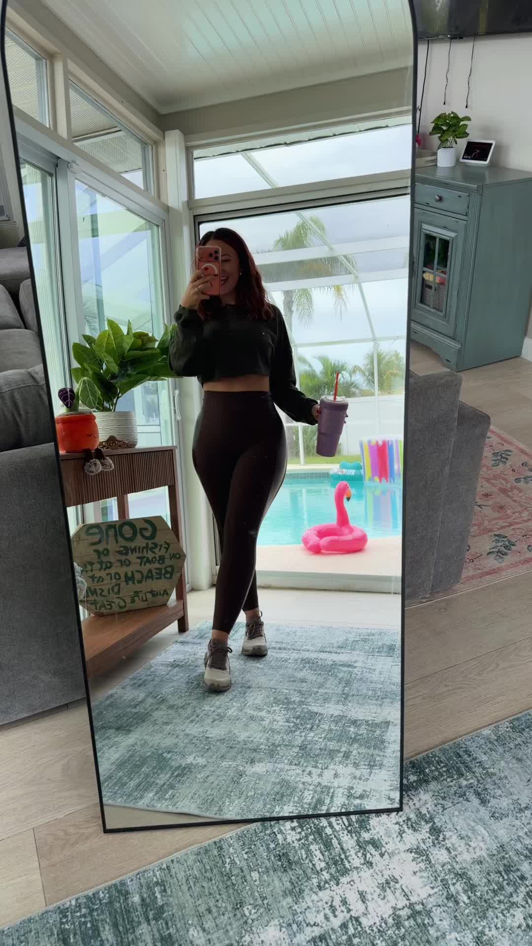 @momwithaplot