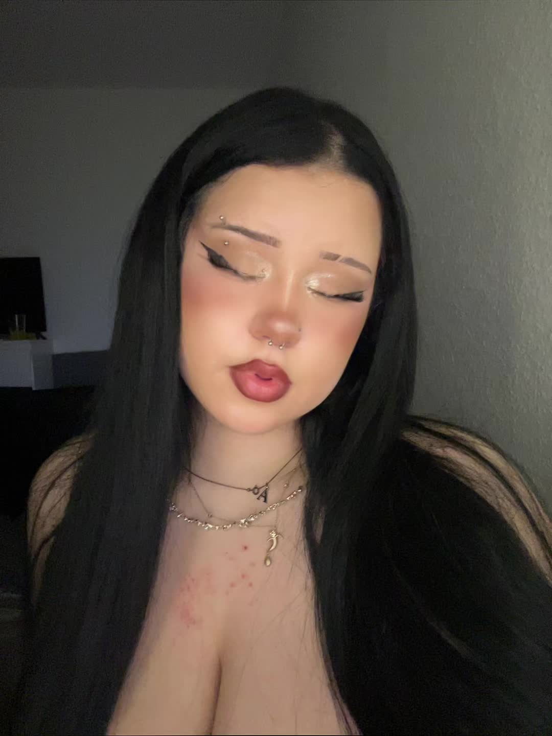 @𝑑𝑦𝑙𝑎𝑖𝑛𝑒 𝑎𝑦𝑙𝑖𝑛