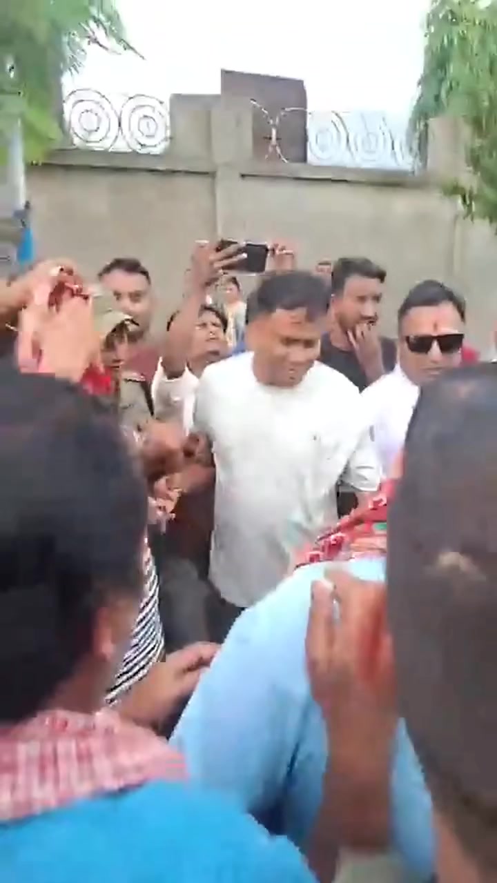 @Ujjwal Kumar Kanu