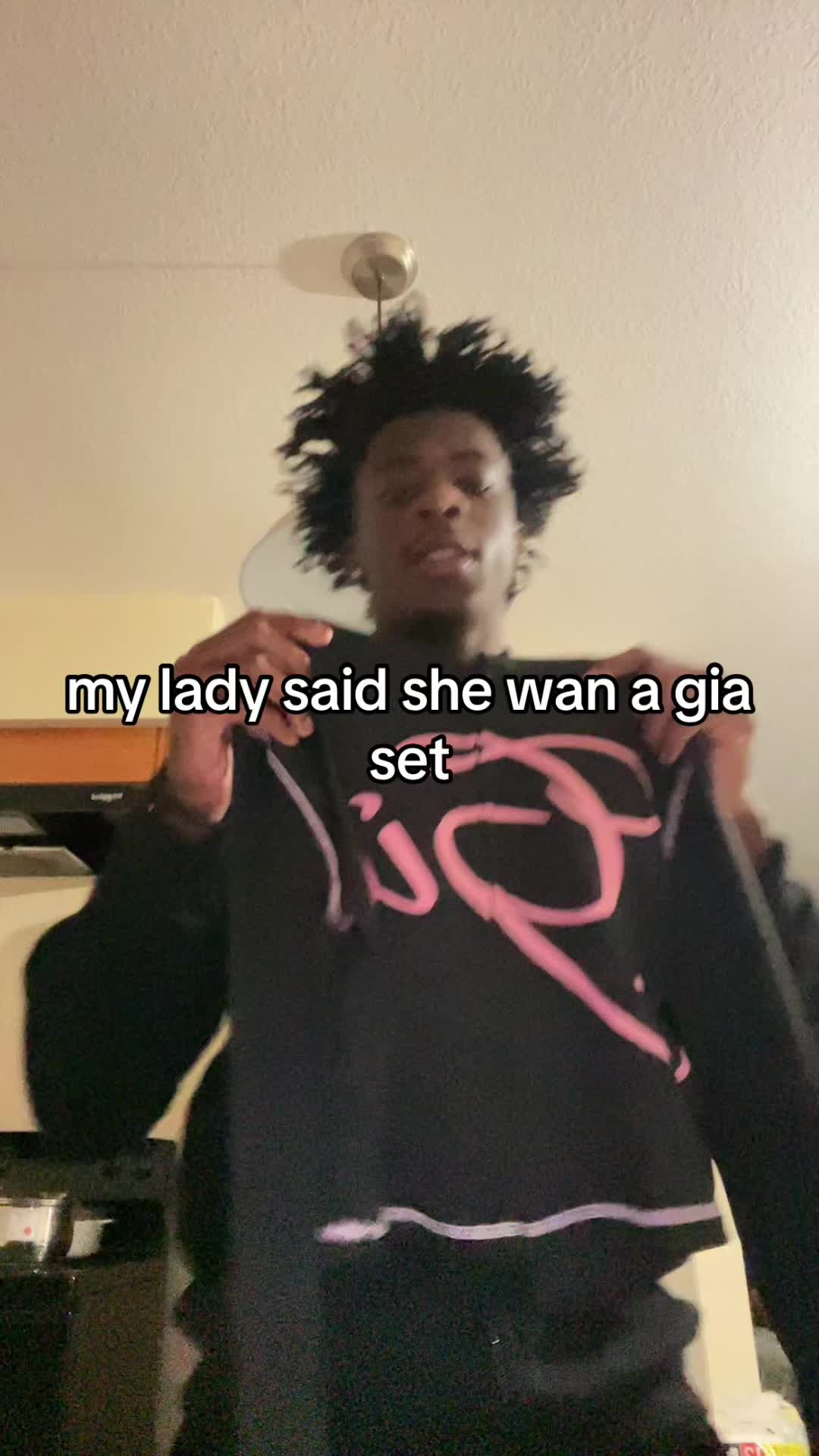 @👣👶🏿 .