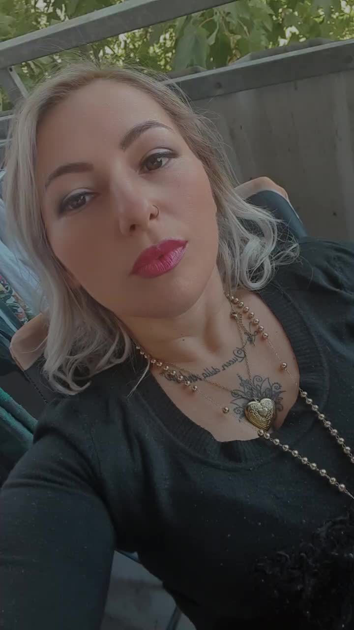 @Ɩą զųɛɛŋ ɖɛƖƖą ۷ɛŋɖɛɬɬą 👑🖤🔥