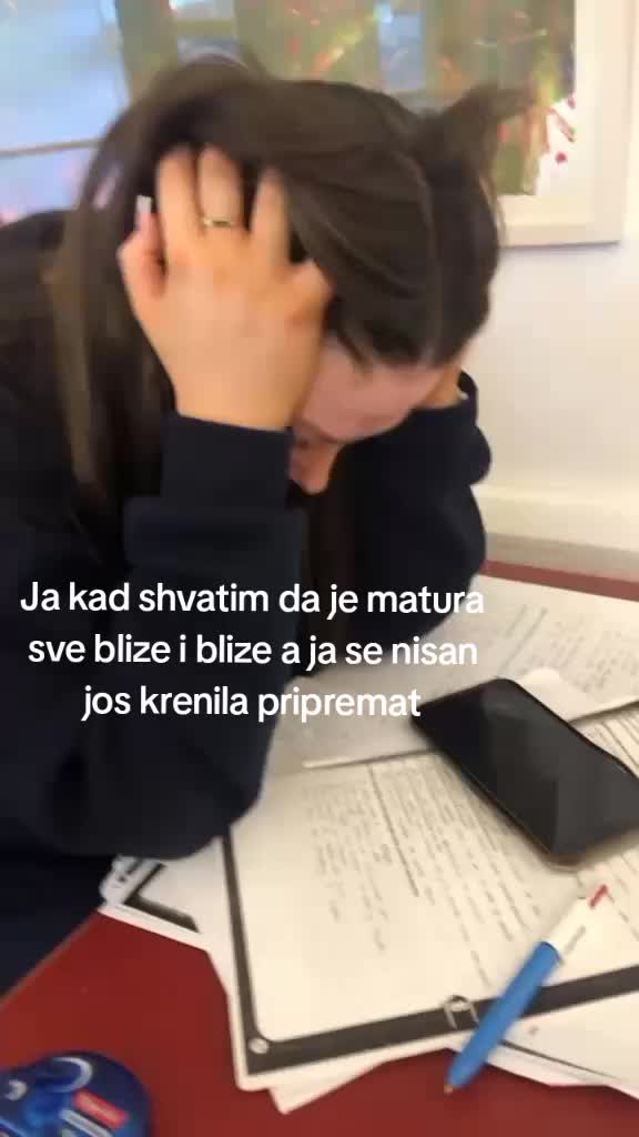 @✌️