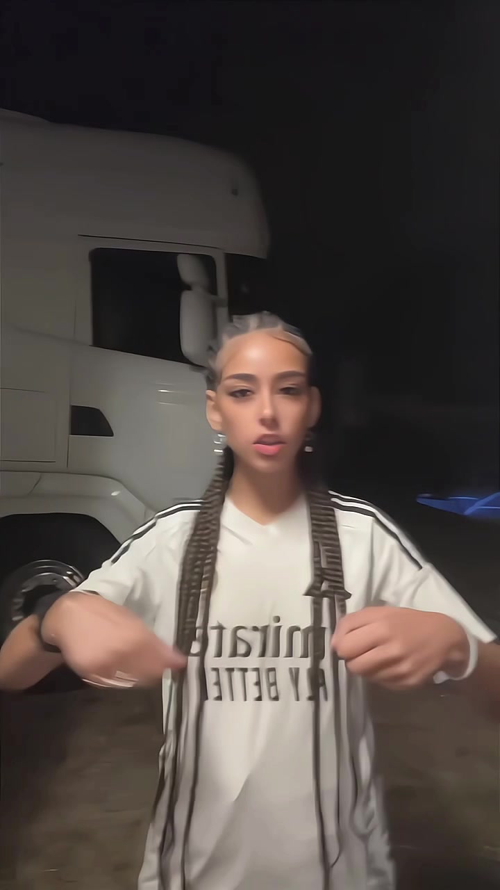 @Anaislrs