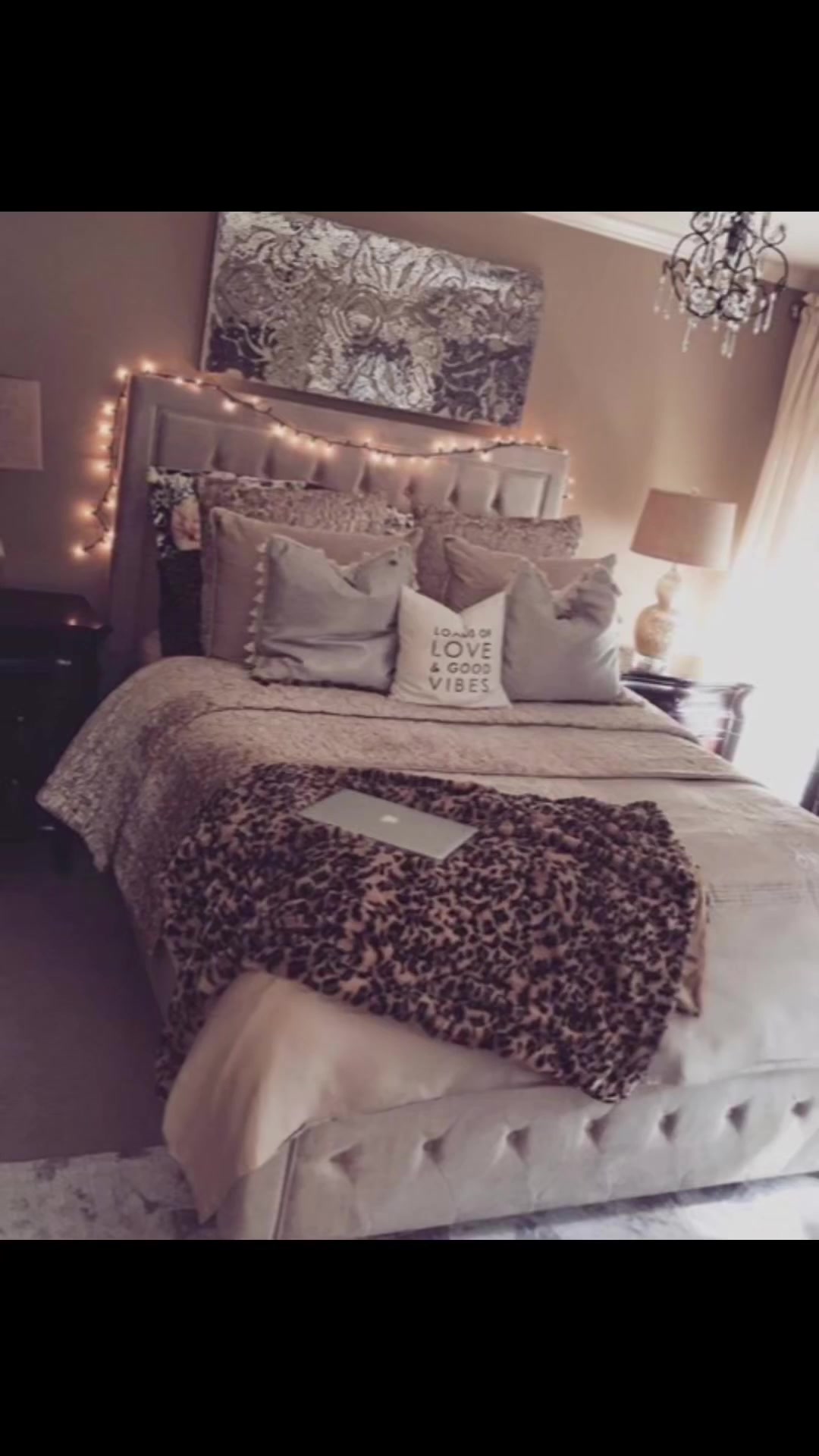 @_happyholidayss