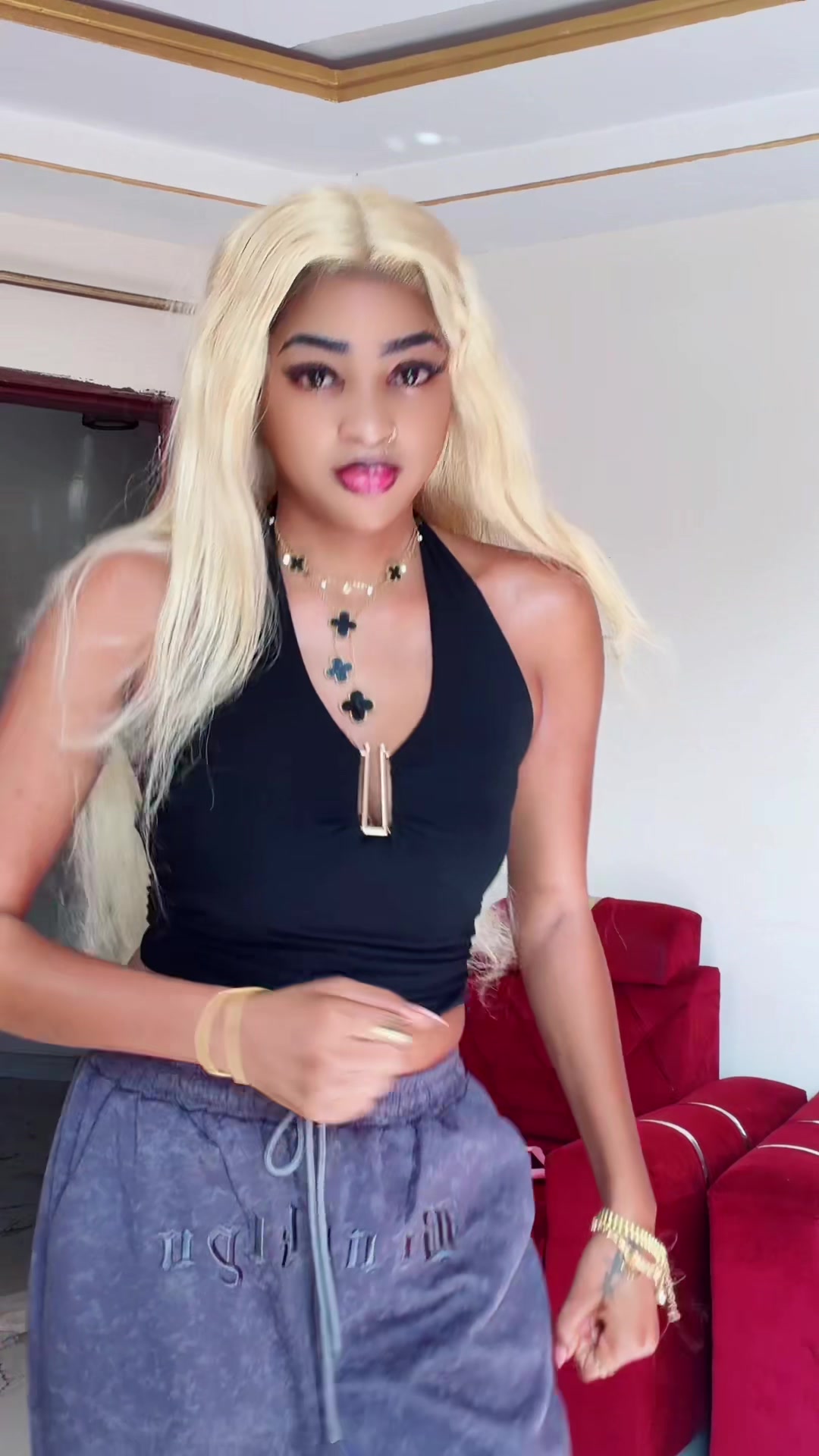 @H&eacute;l&eacute;nita4104🇸🇳🇬🇼🇬🇲🇲🇷