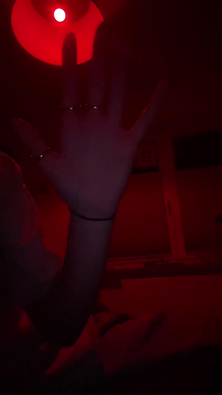 @👩🏽&zwj;❤️&zwj;💋&zwj;👩🏽