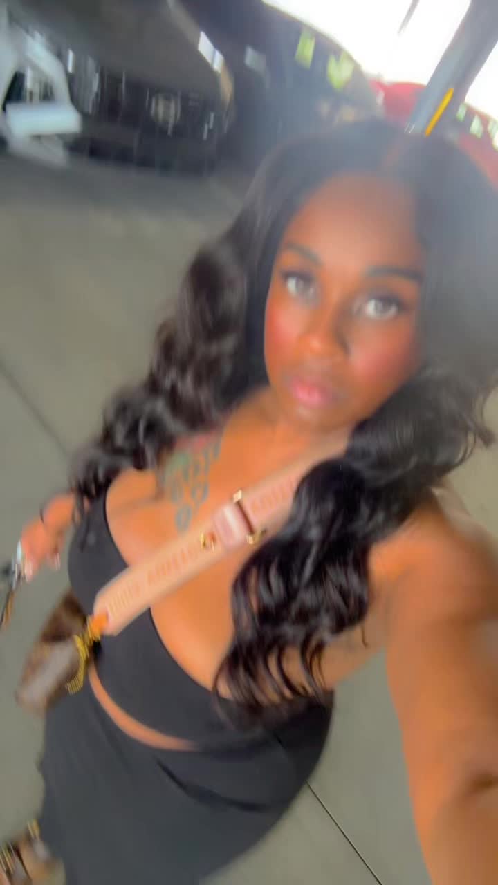 @Noliapinkk