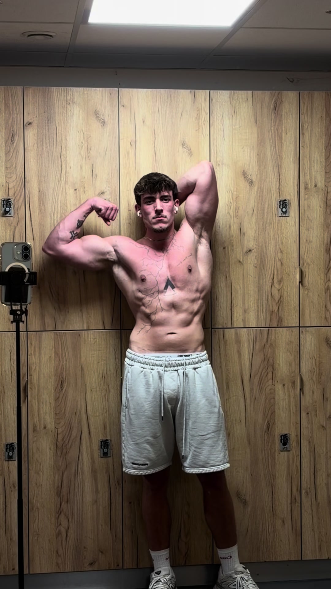 @jonas_raw