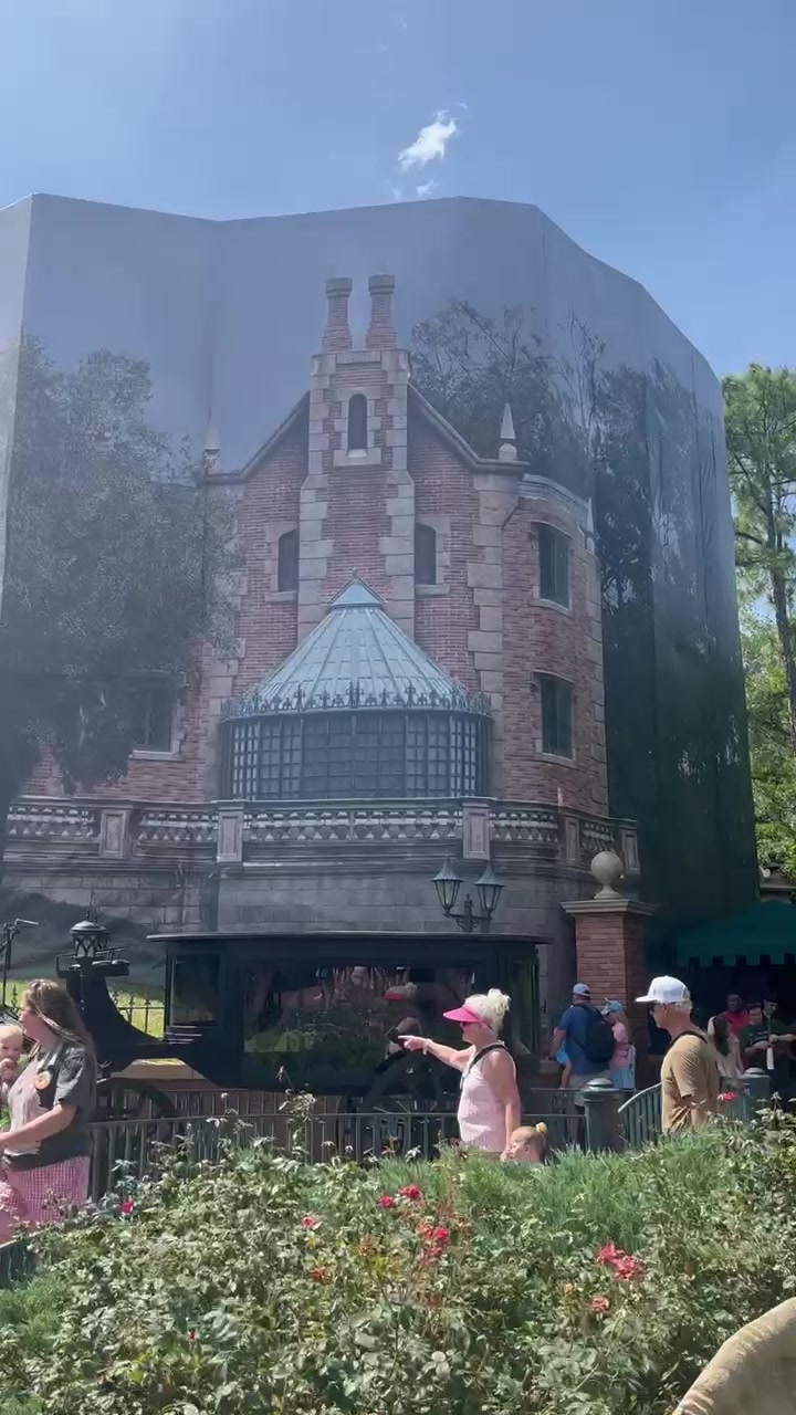 @smalltowndisneygirl