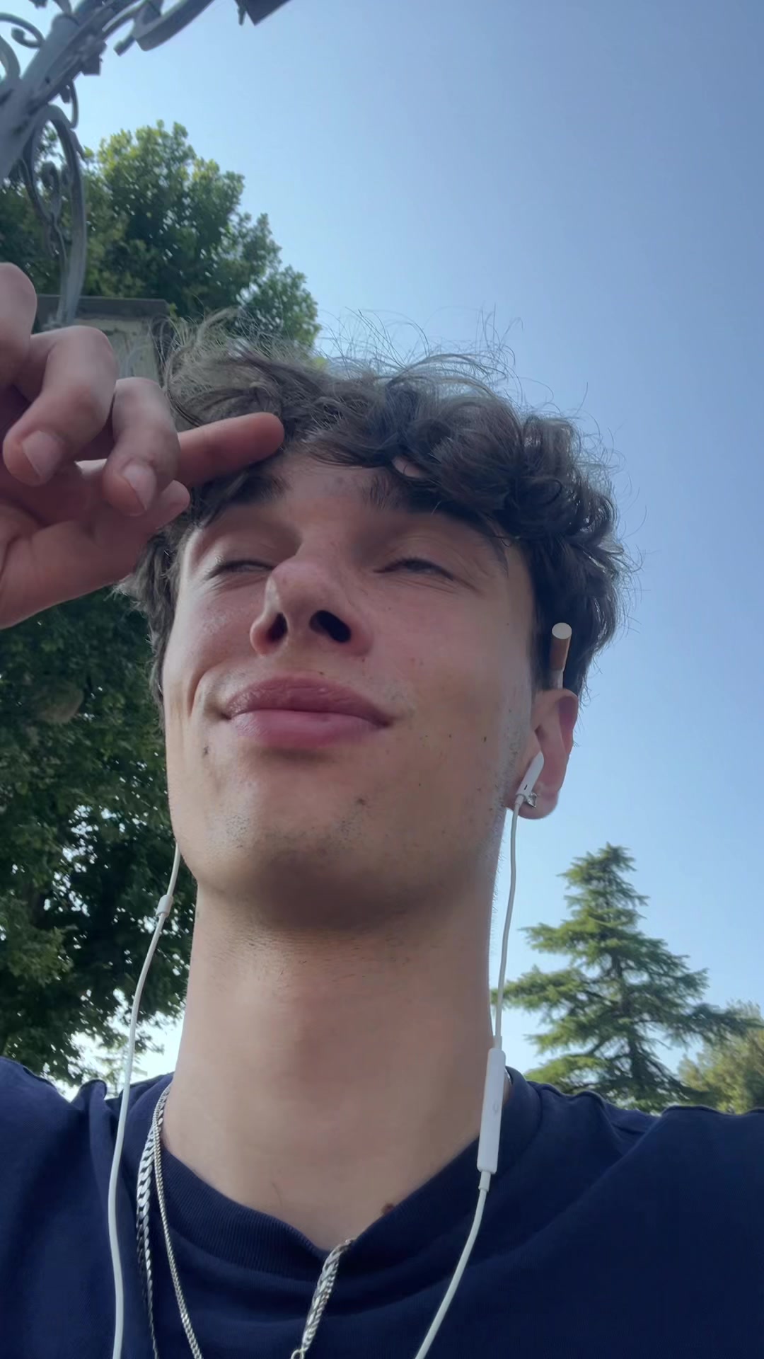 @Ajsb