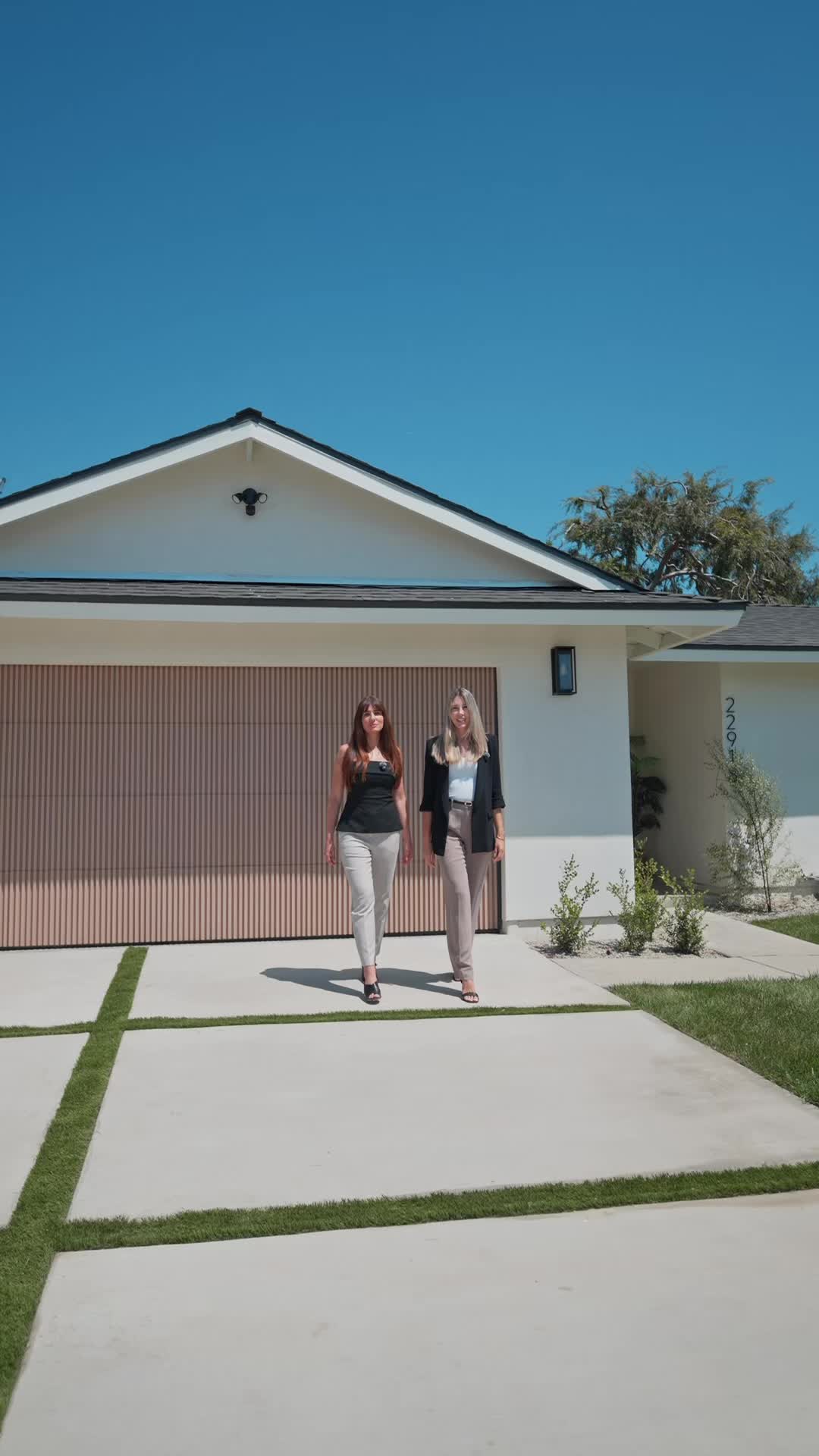 @Jelena Pesovic, Realtor LA