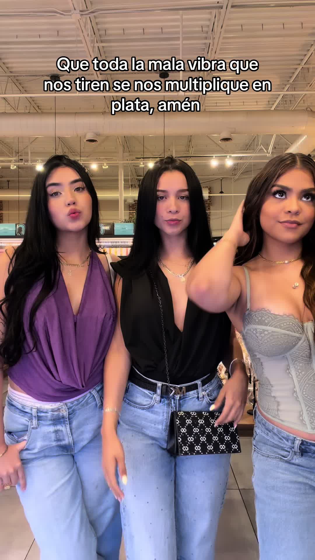 @Angie Mar&iacute;n