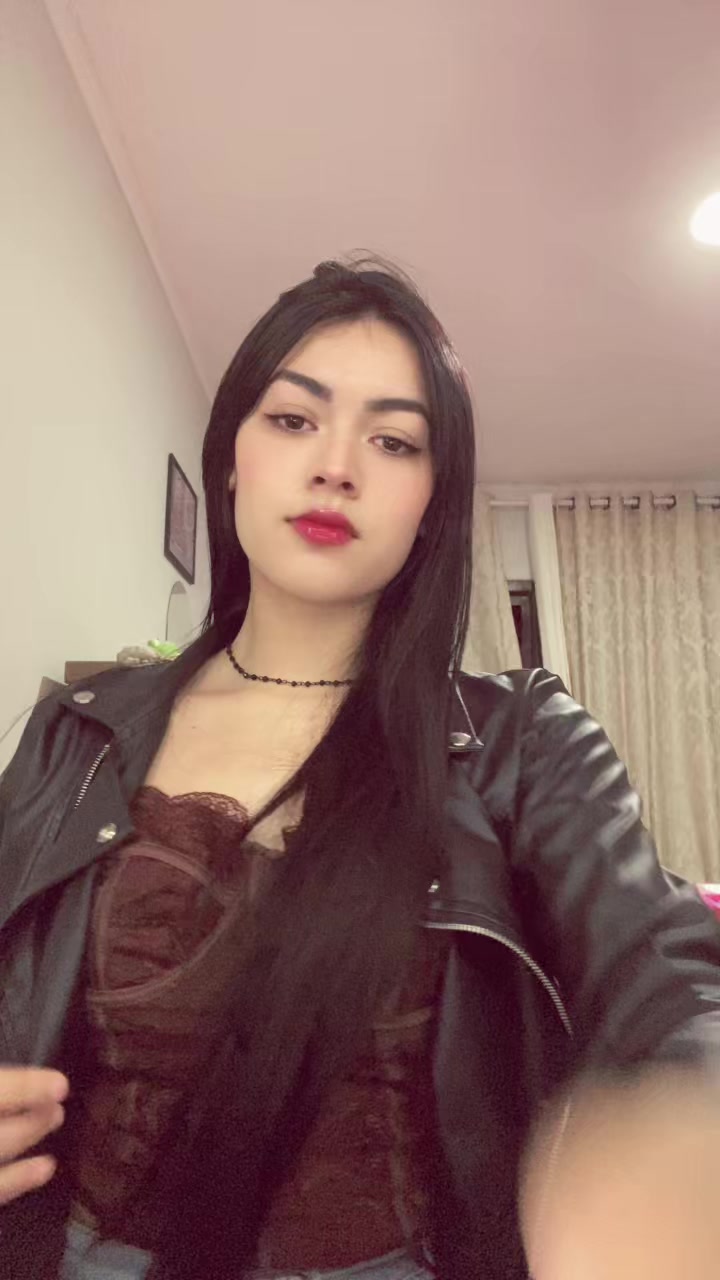 @B. Nicole 🦋