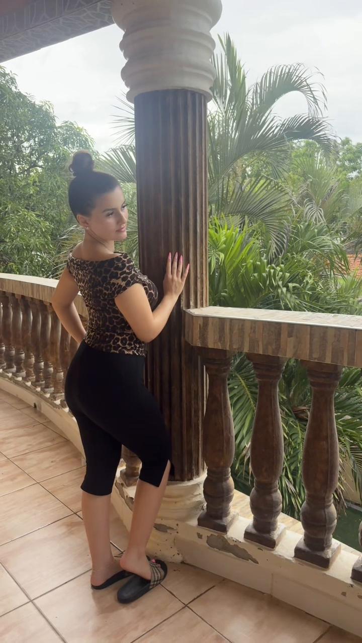 @️