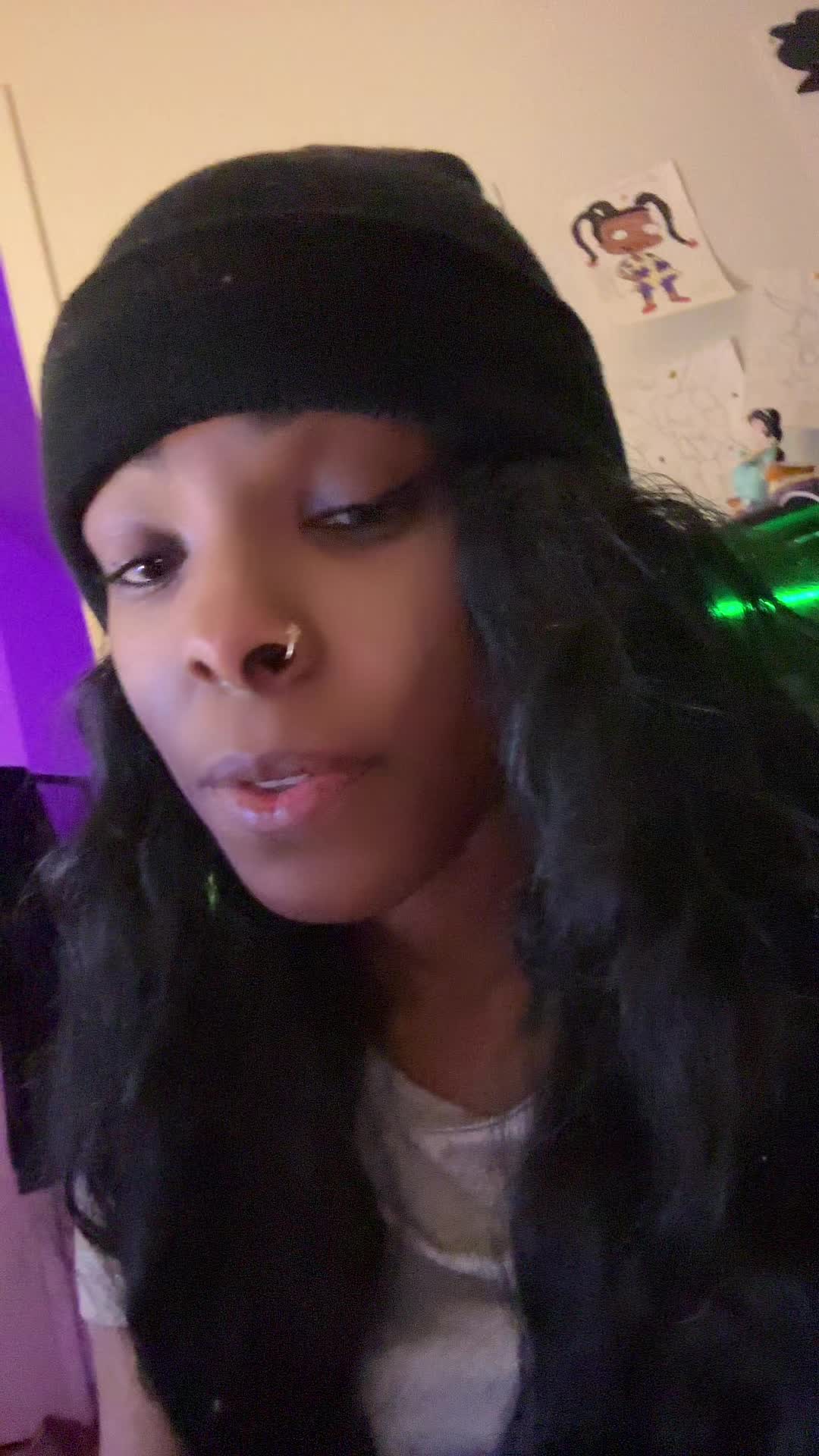 @Your HIGHness👸🏾 🍃🍃