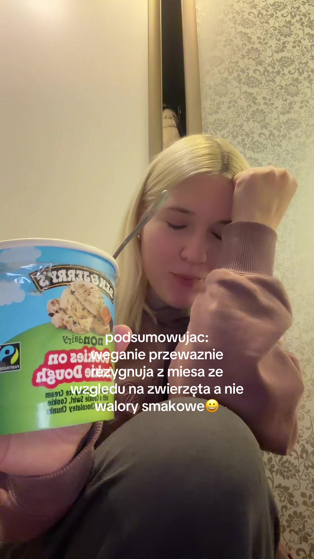 @janie_