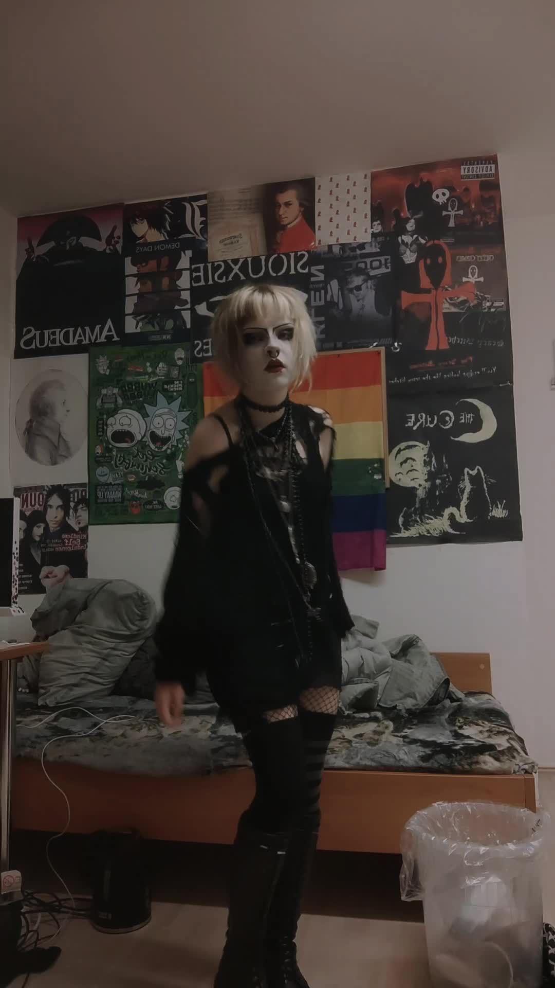 @wierdo