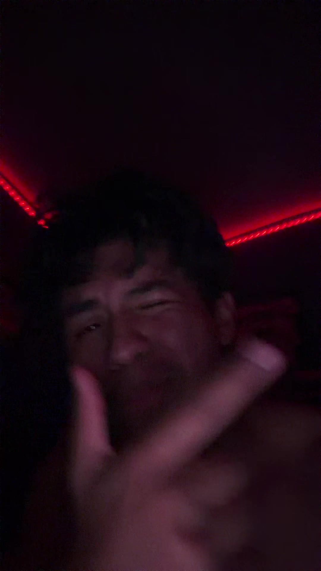 @Uz