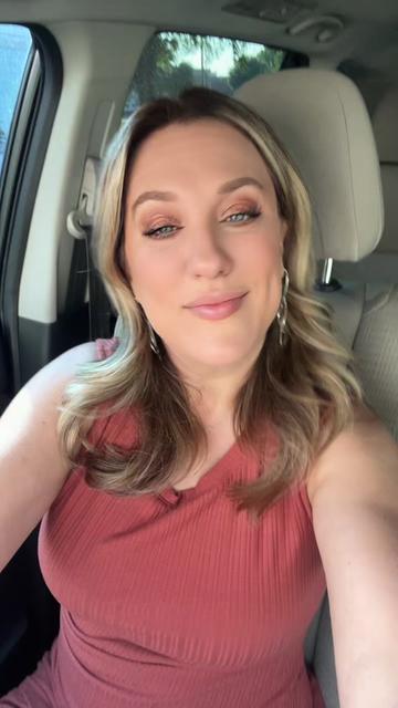 @HappilyTX
