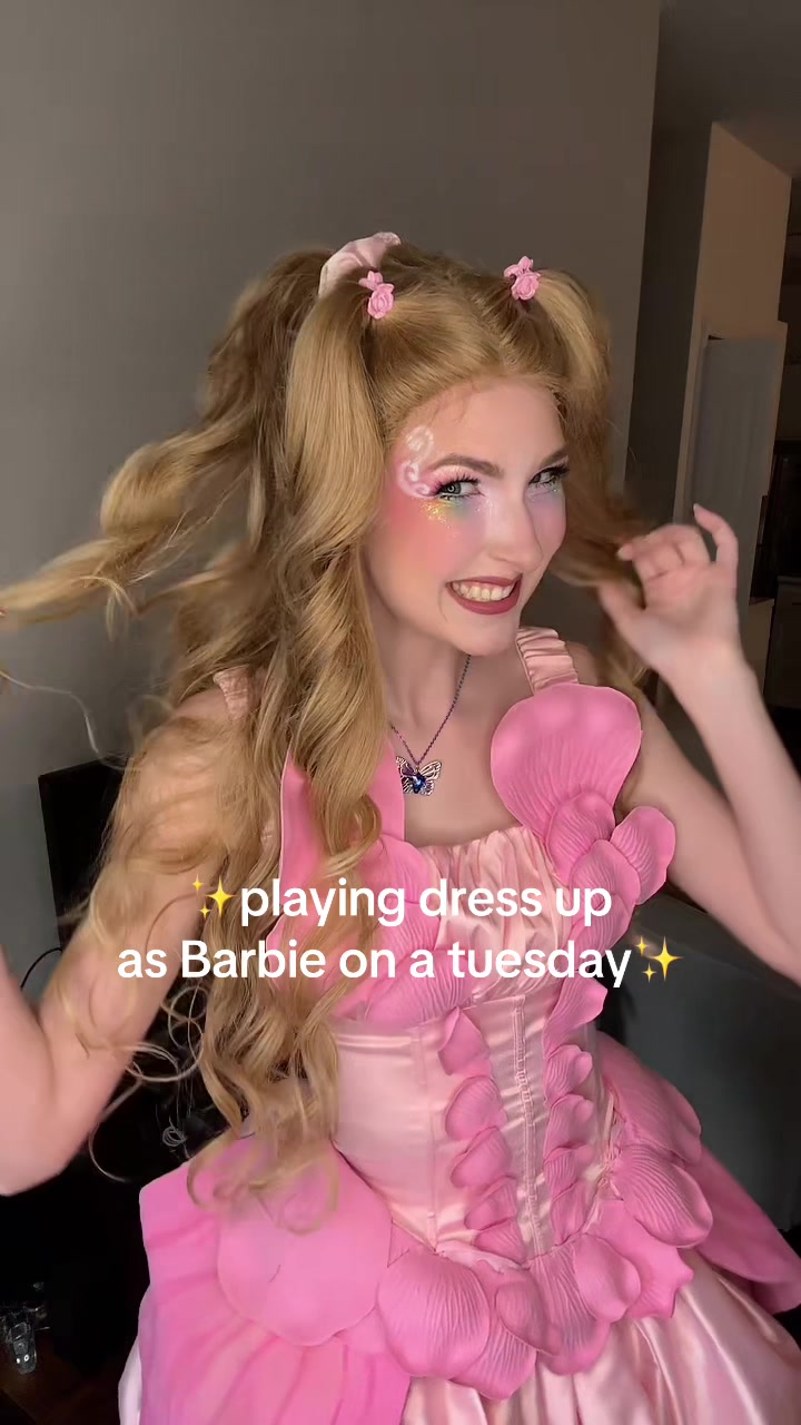 @Cassie.Cosplays