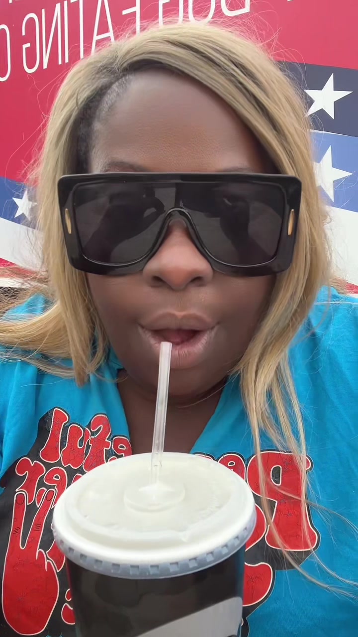 @newswithb