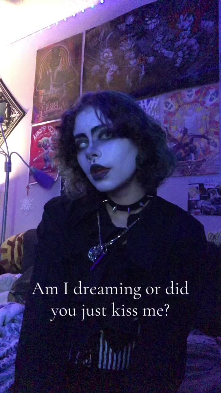 @Cryptid🦇