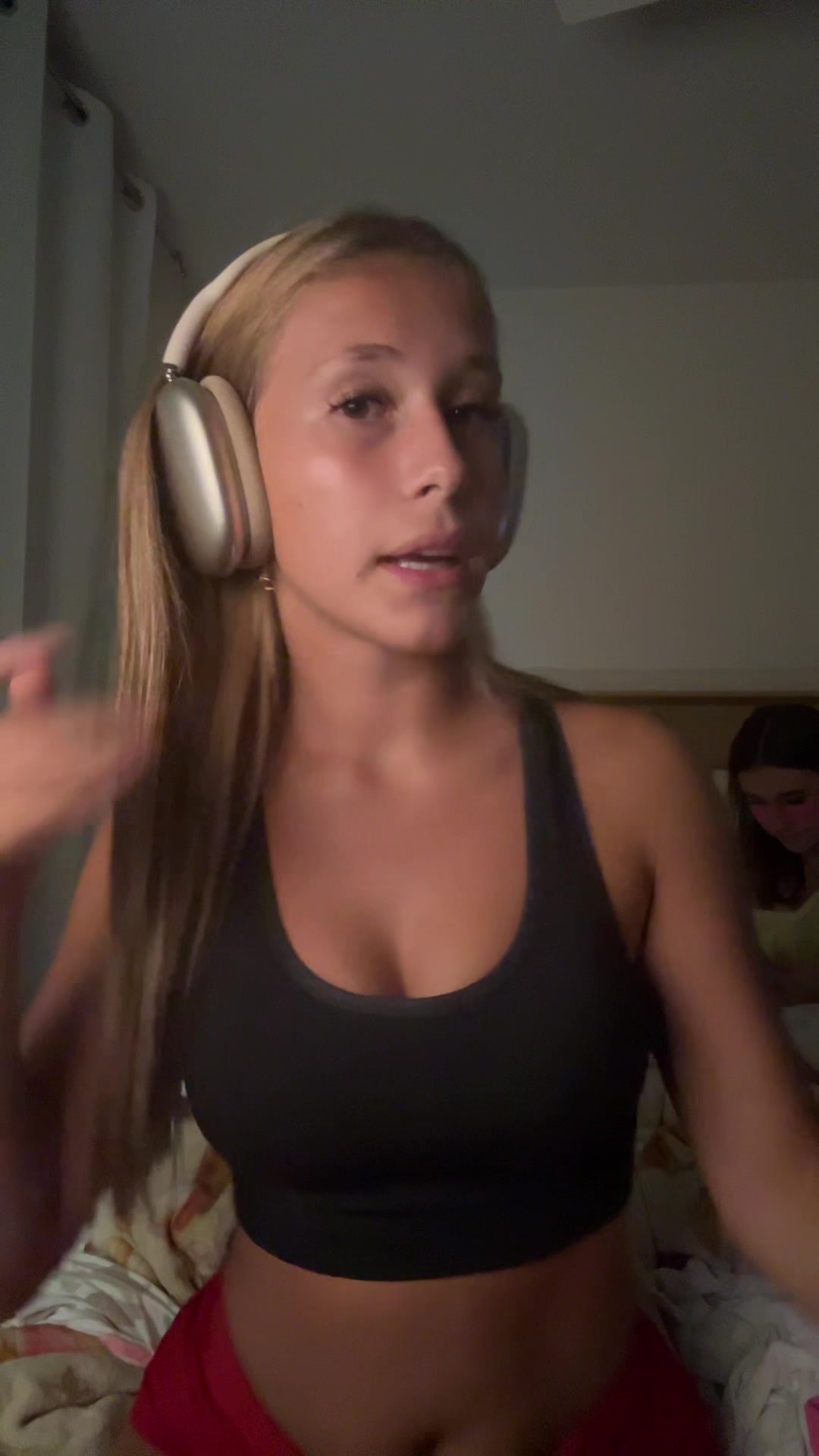 @lily