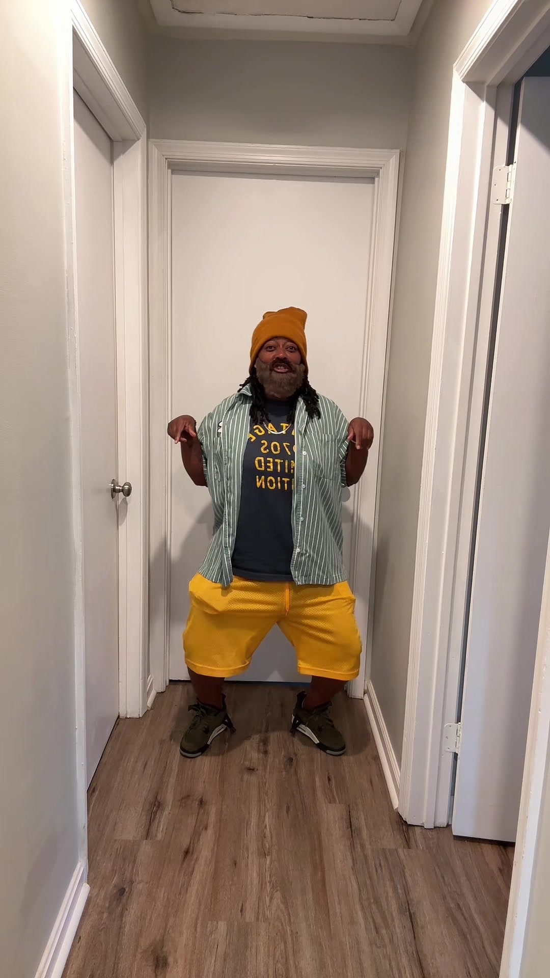 @TheBlackEllen86🏳️&zwj;🌈