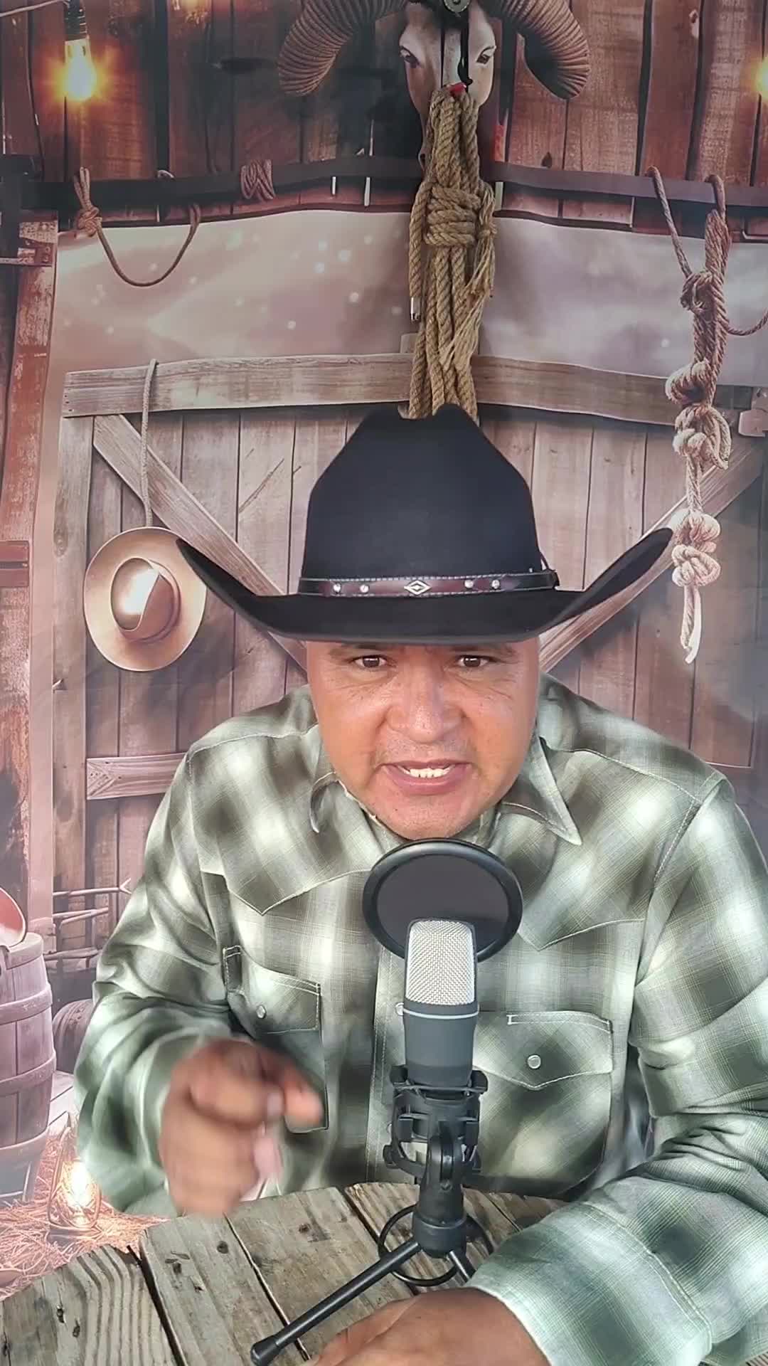 @HABLANDO CLARO podcast