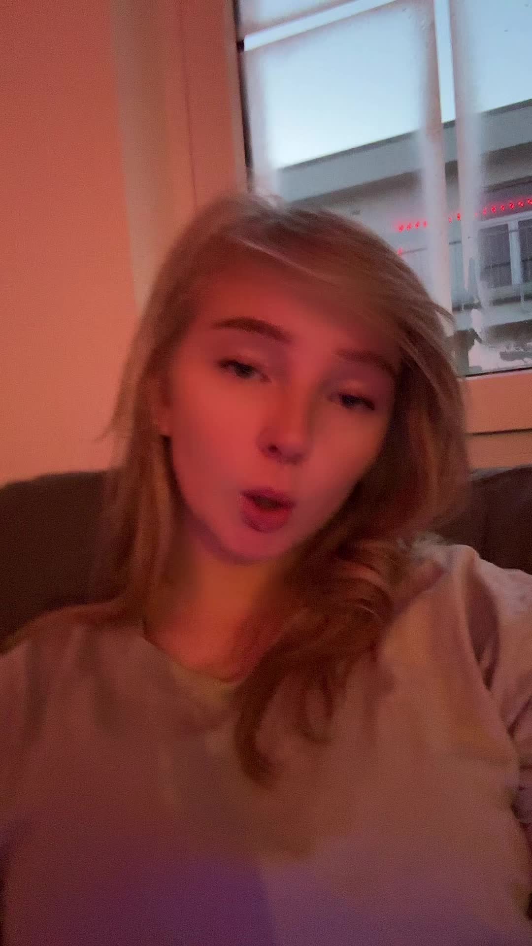 @Blonde_vivi