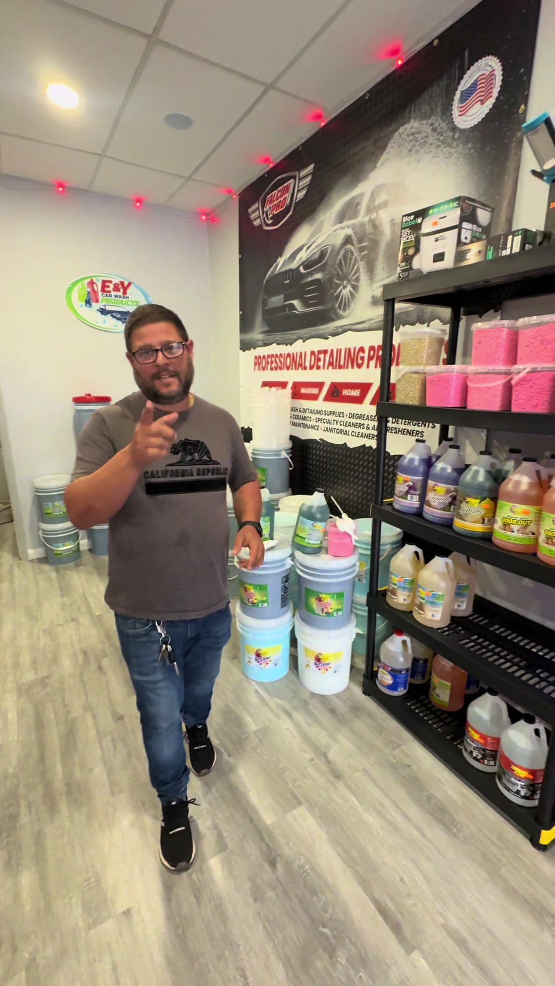 @Laundry detergent supplies