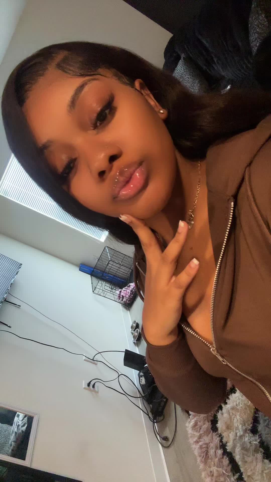 @niahnia07