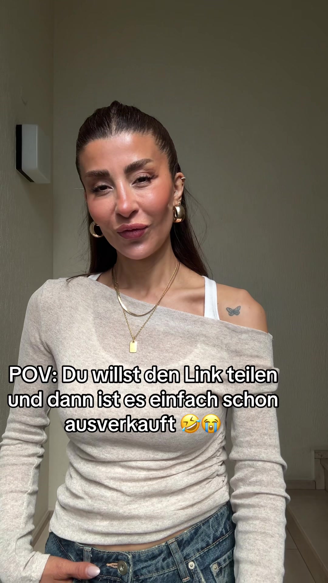 @Ayseenn