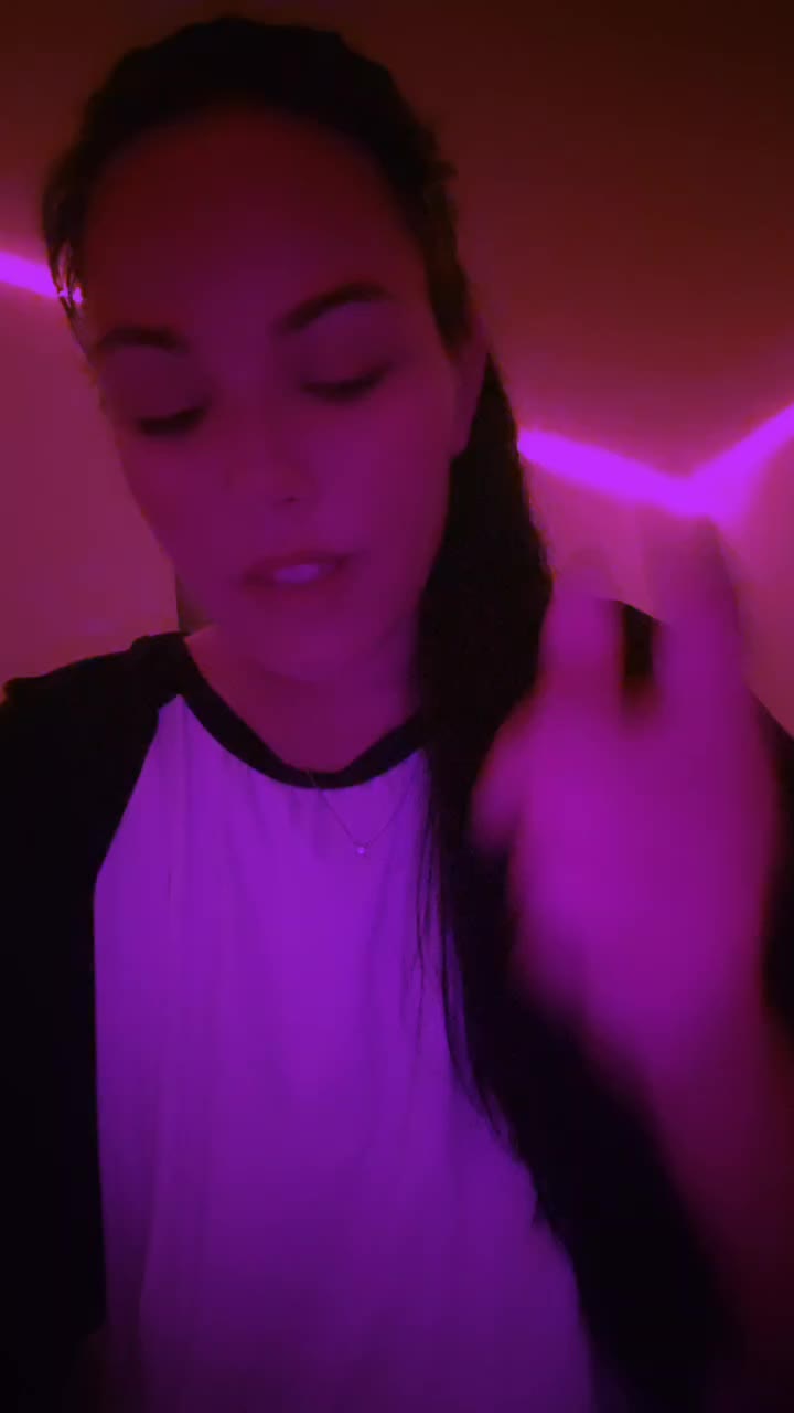 @Angelina_66
