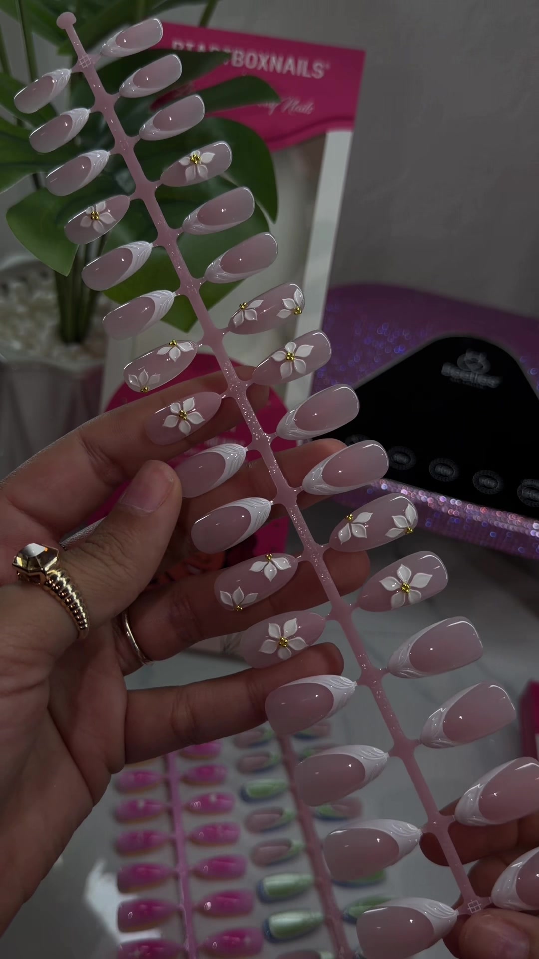 @NailzByAshleyyy