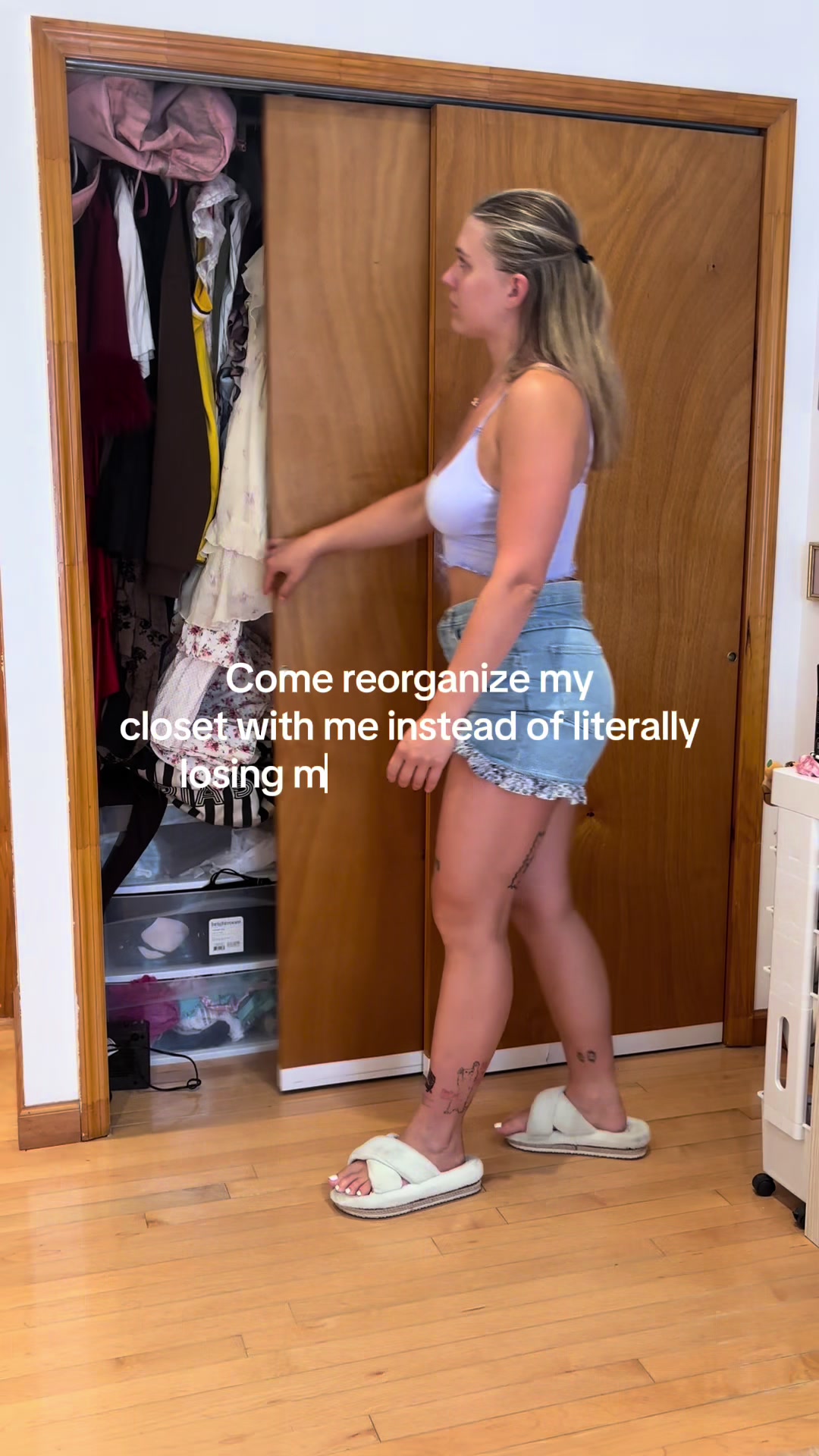 @leavesloneczkoalone
