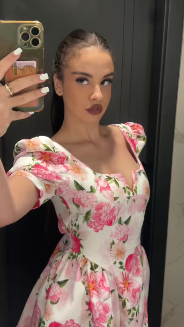@𝑽𝒂𝒍𝒆💋